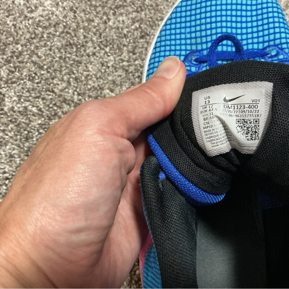 Nike LeBron James Witness VII basketball shoes - Picture 2 of 5